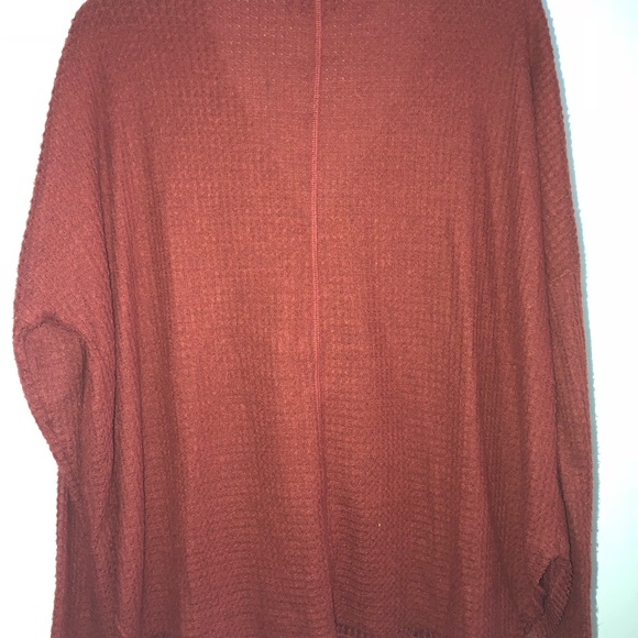 Urban Outfitters light weight rust sweater - Picture 2 of 3